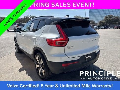 Certified 2023 Volvo XC40 Recharge Core image 9
