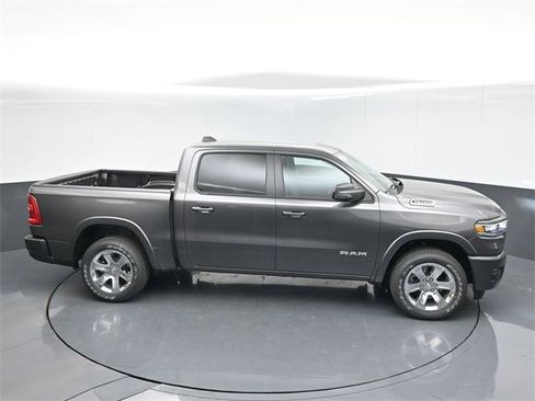 New 2026 RAM 1500 4x4 Crew Cab image 38