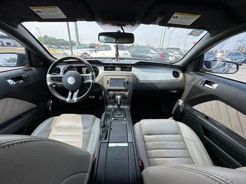 Used 2013 Ford Mustang GT Premium w/ Comfort Pkg RWD image 2