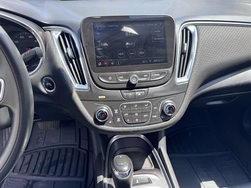 Used 2020 Chevrolet Malibu LT FWD image 10