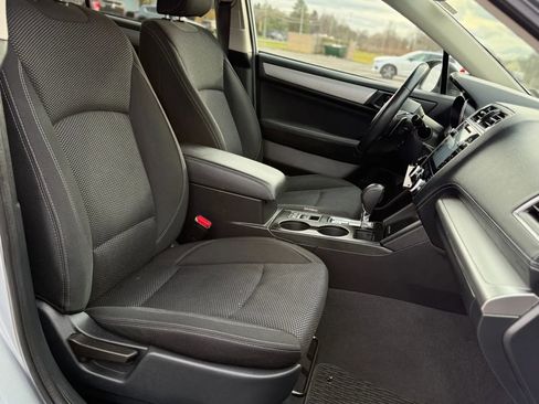 Used 2018 Subaru Outback 2.5i Premium image 13