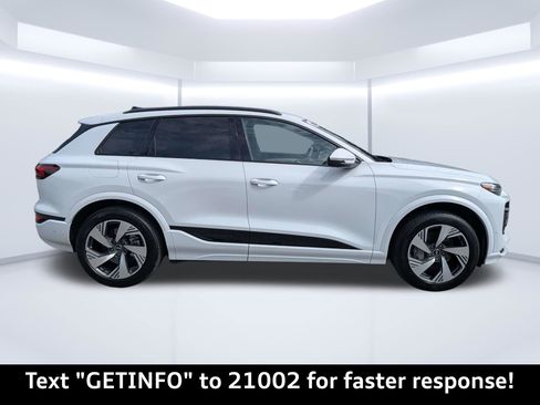 Used 2025 Audi Q6 e-tron Premium Plus w/ Premium Plus AWD/4WD image 2