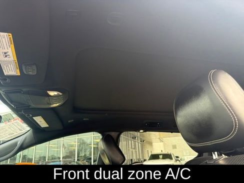 Used 2019 Chrysler Pacifica Limited w/ Advanced Safetytec Group image 17