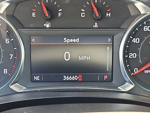Certified 2023 Chevrolet Traverse LT FWD image 21