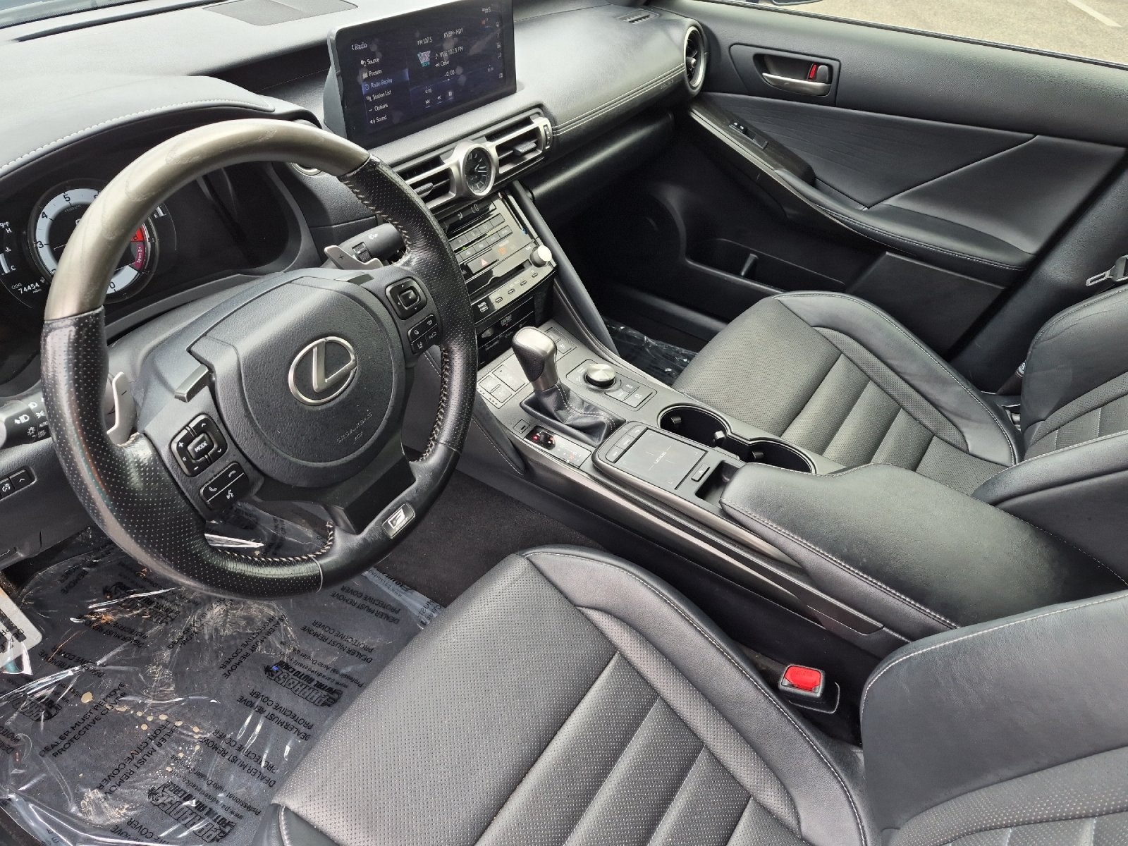 Used 2021 Lexus IS 350 F Sport RWD image 9