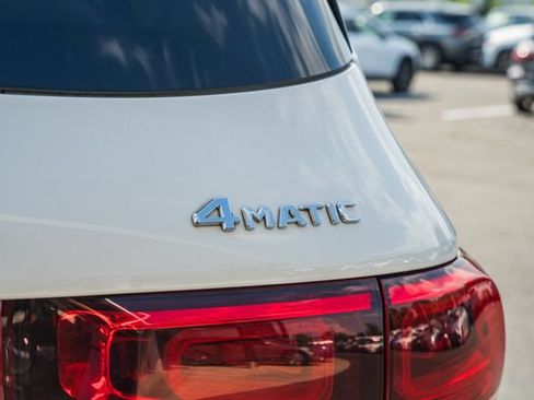Certified 2022 Mercedes-Benz GLB 250 4MATIC image 8