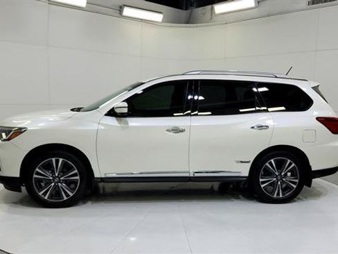 Used 2017 Nissan Pathfinder Platinum w/ Cargo Package AWD/4WD image 5