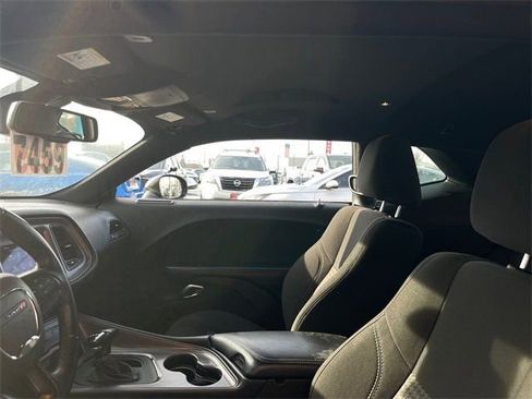 Used 2023 Dodge Challenger SXT image 11