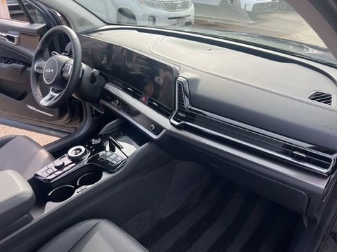Certified 2025 Kia Sportage EX image 20