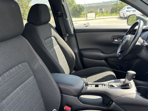 Used 2025 Honda HR-V Sport image 33