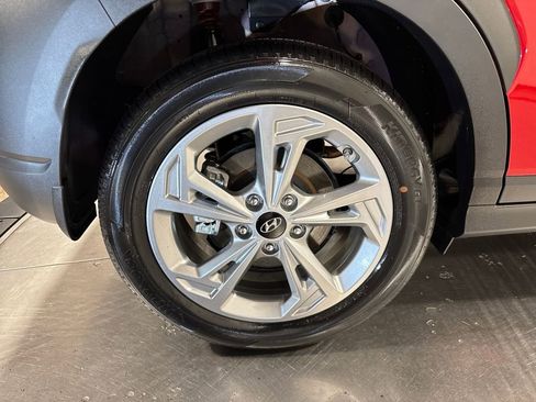 Used 2023 Hyundai Kona SEL w/ Convenience Package image 13