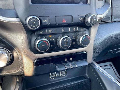 Used 2020 RAM 1500 Laramie RWD image 31