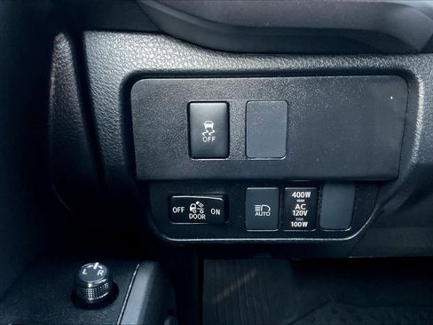 Used 2023 Toyota Tacoma TRD Sport image 32