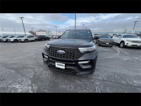 Used 2023 Ford Explorer ST-Line w/ Class IV Trailer Tow Package image 3