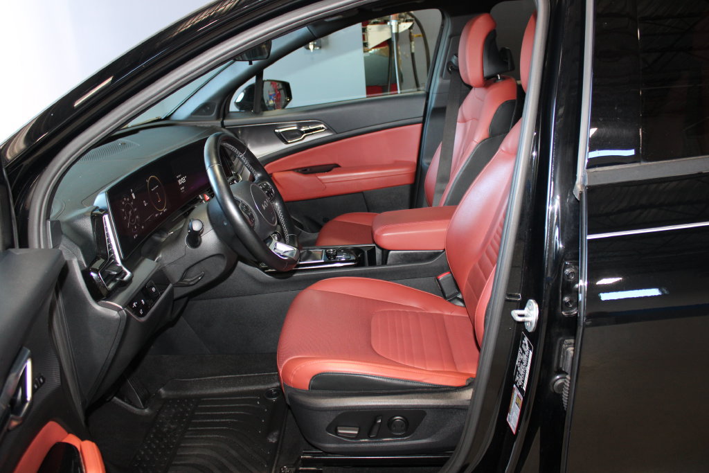 Used 2023 Kia Sportage SX FWD image 7