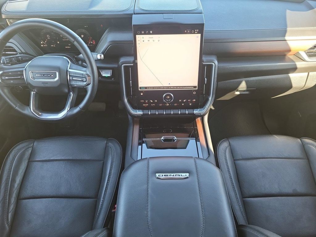 Used 2025 GMC Yukon XL Denali AWD/4WD image 26