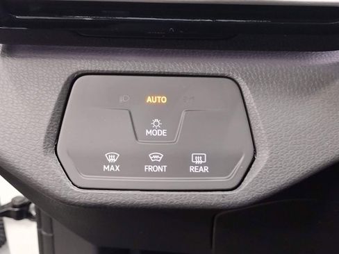 New 2026 Volkswagen ID.4 Pro AWD/4WD image 21
