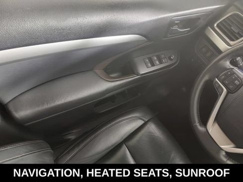 Used 2019 Toyota Highlander XLE AWD/4WD image 31