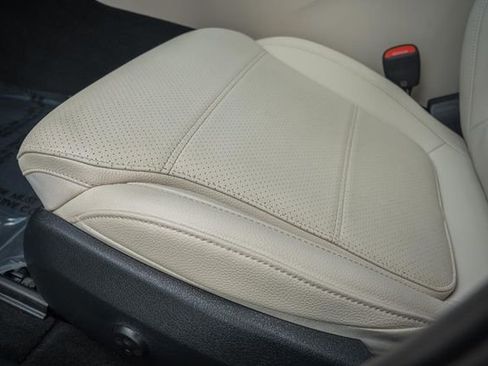 Certified 2025 Mercedes-Benz C 300 4MATIC Sedan image 33