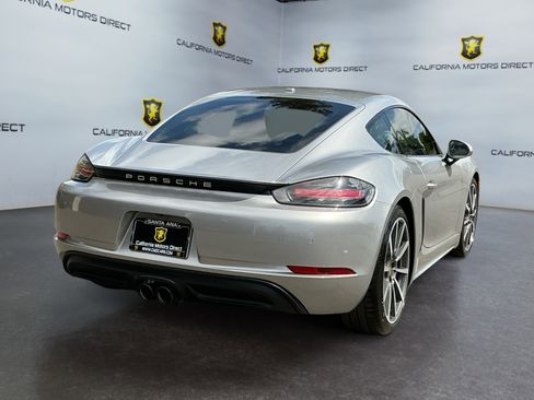 Used 2018 Porsche 718 Cayman S image 5