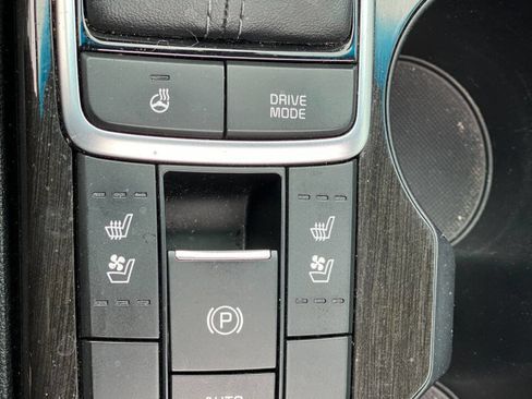 Used 2019 Kia Optima EX w/ EX Premium Package image 9