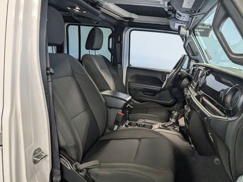 Used 2022 Jeep Wrangler Unlimited Sport image 15