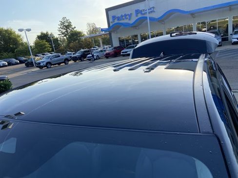 Used 2025 Honda Pilot EX-L image 31