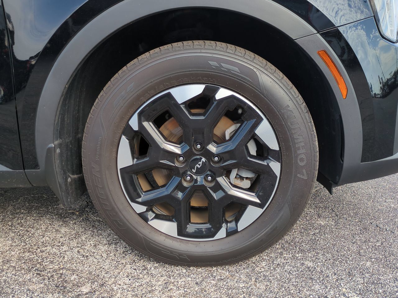 Used 2025 Kia Sorento S FWD image 11