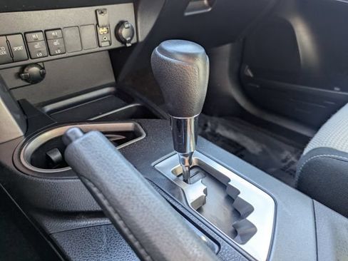 Used 2018 Toyota RAV4 XLE AWD/4WD image 29