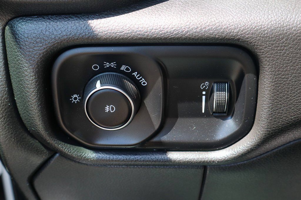 Used 2022 RAM 5500 Tradesman AWD/4WD image 19