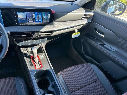 New 2026 Nissan Kicks SR w/ Illumination Package FWD image 20