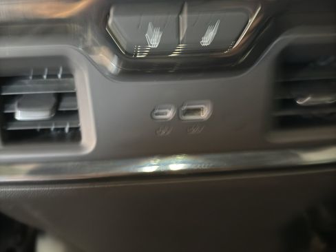 Used 2024 GMC Sierra 2500 AT4 w/ AT4 Premium Plus Package AWD/4WD image 14