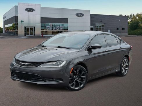 Used 2016 Chrysler 200 S w/ Comfort Group image 1