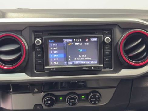 Used 2018 Toyota Tacoma SR5 RWD image 27
