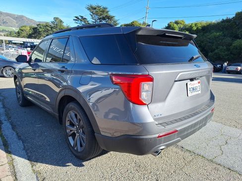 Used 2023 Ford Explorer XLT w/ Equipment Group 202A image 4