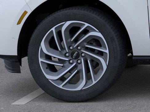 New 2026 Lincoln Navigator L Reserve AWD/4WD image 19