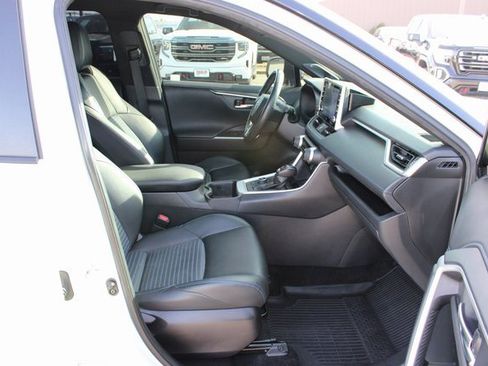 Used 2022 Toyota RAV4 XSE image 6