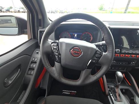 Used 2026 Nissan Frontier PRO-4X w/ Tow Package AWD/4WD image 11