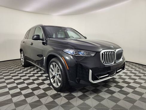 Used 2024 BMW X5 xDrive40i w/ Premium Package AWD/4WD image 7