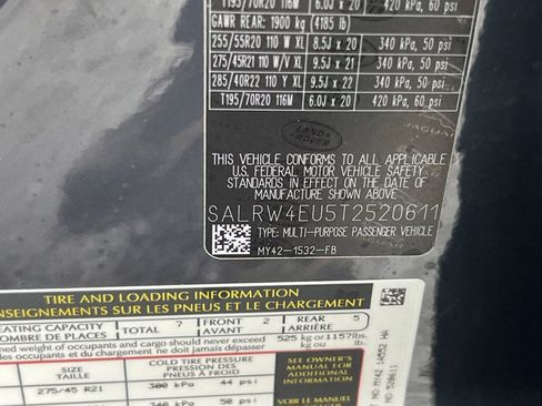 New 2026 Land Rover Discovery Limited Edition AWD/4WD image 18