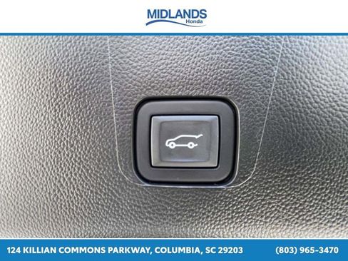 Used 2023 Chevrolet Traverse LT FWD image 10