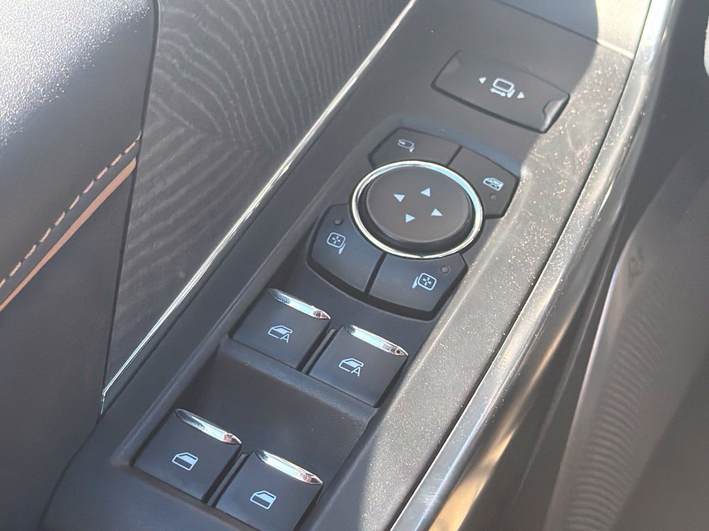 Used 2024 Ford F250 Platinum AWD/4WD image 13