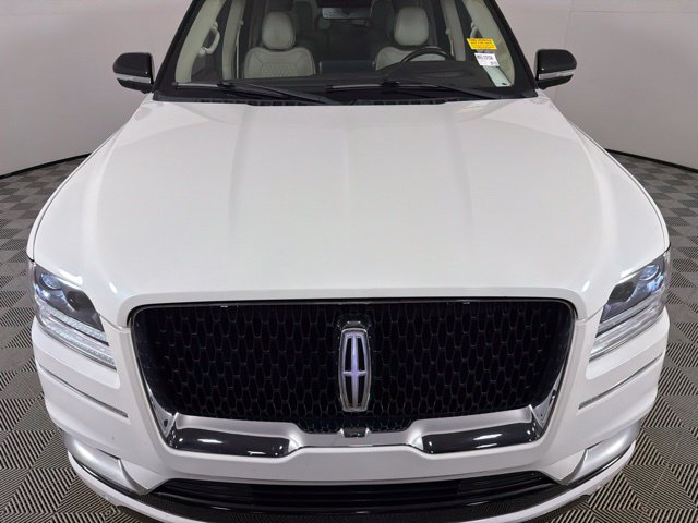 Used 2021 Lincoln Navigator Black Label w/ Special Edition Package AWD/4WD image 5
