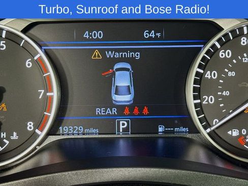 Used 2023 Nissan Altima 2.0 SR FWD image 12