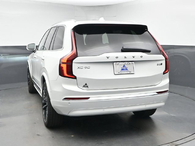 New 2027 Volvo XC90 B5 Plus AWD/4WD image 7