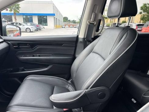 Used 2025 Honda Odyssey Touring image 17