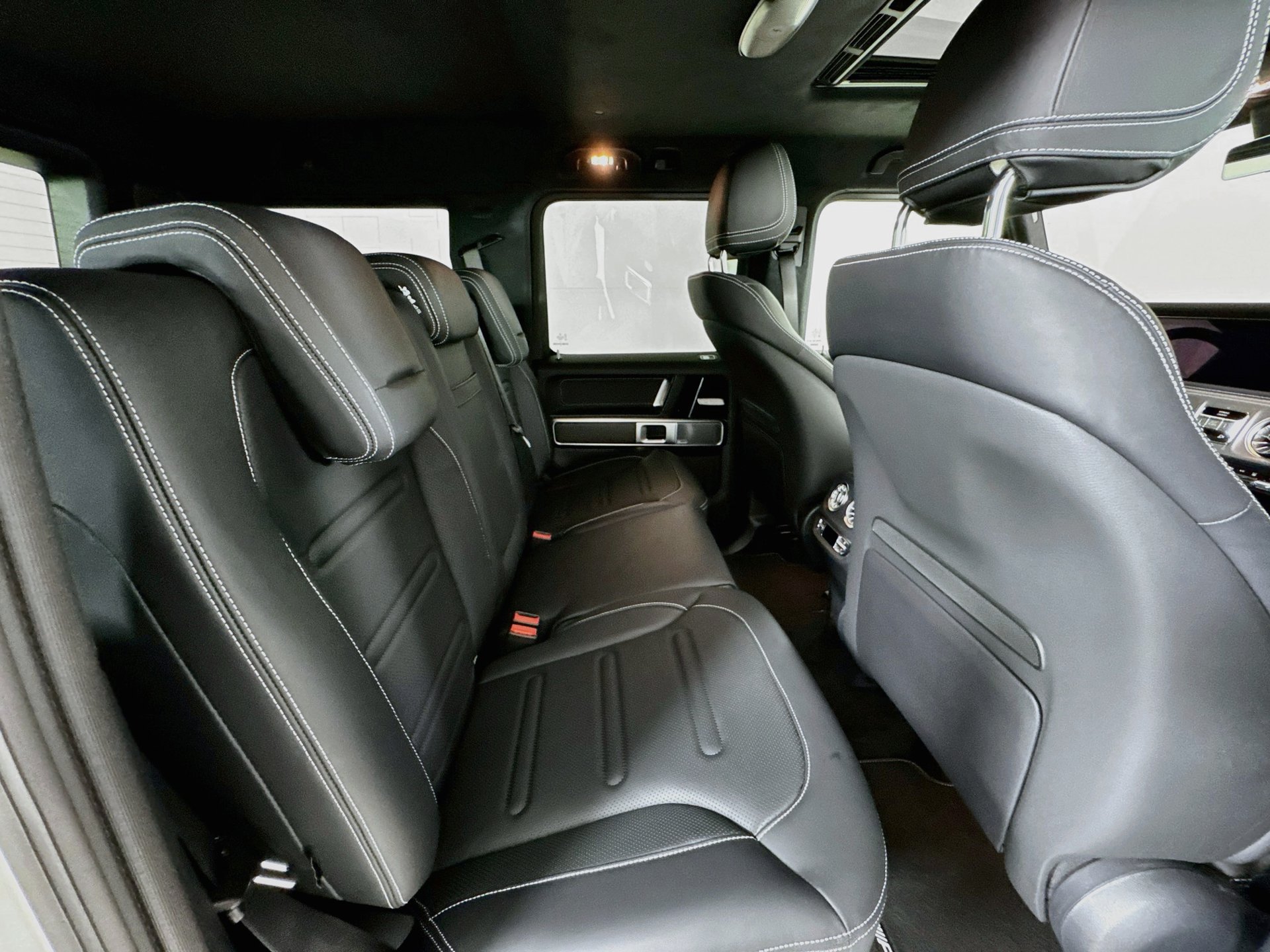 New 2027 Mercedes-Benz G 580 e image 30