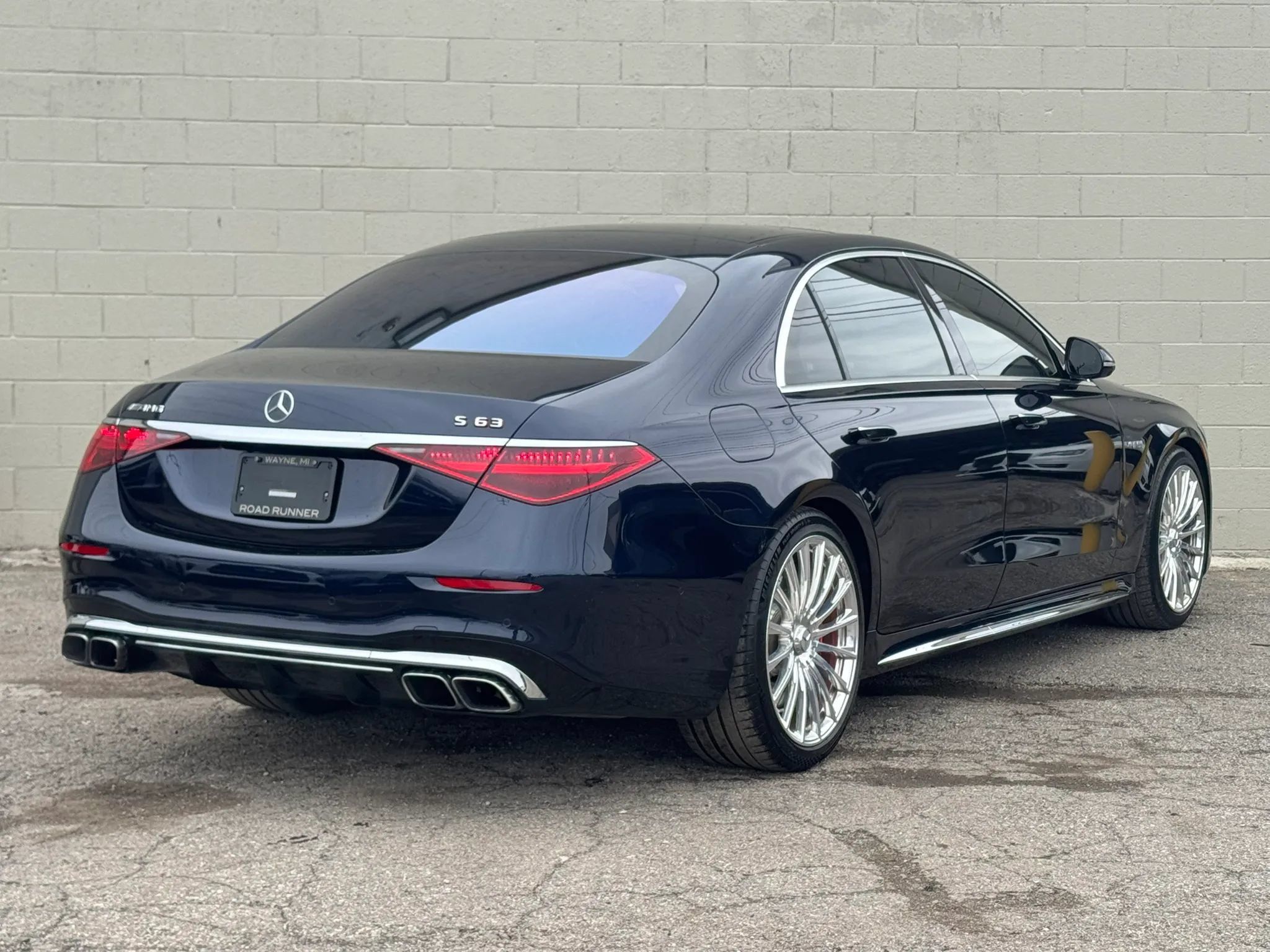 Used 2024 Mercedes-Benz S 63 AMG S image 9