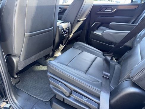 Used 2025 GMC Yukon Denali image 24