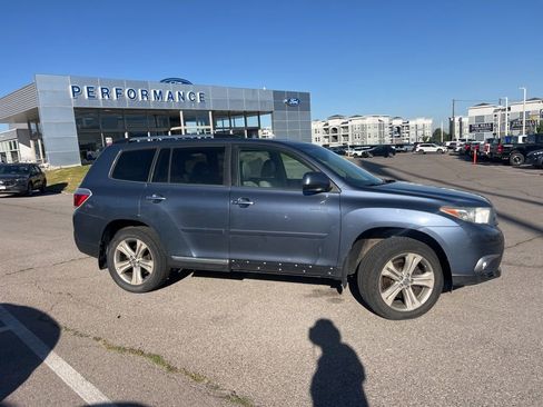 Used 2013 Toyota Highlander Limited w/ Convenience Pkg AWD/4WD image 4